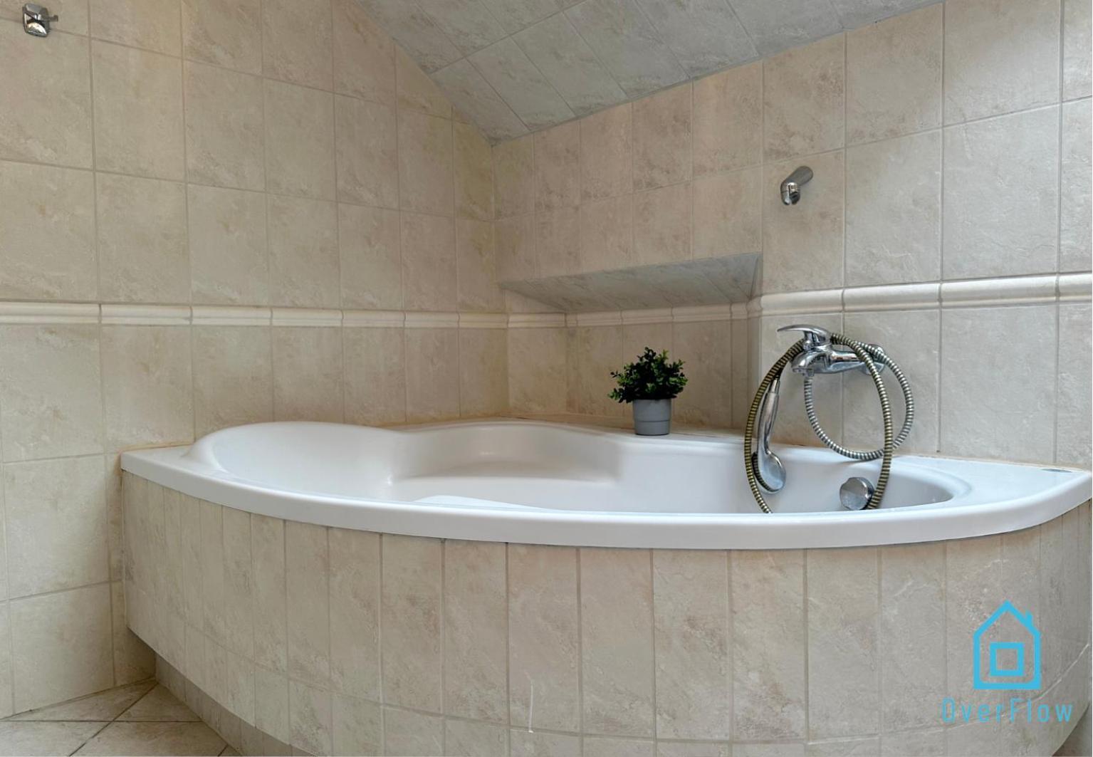 Purple Room - Charming Place, 15 Minutes To Gdansk Old Town & 5 Minutes To Seaside Екстер'єр фото